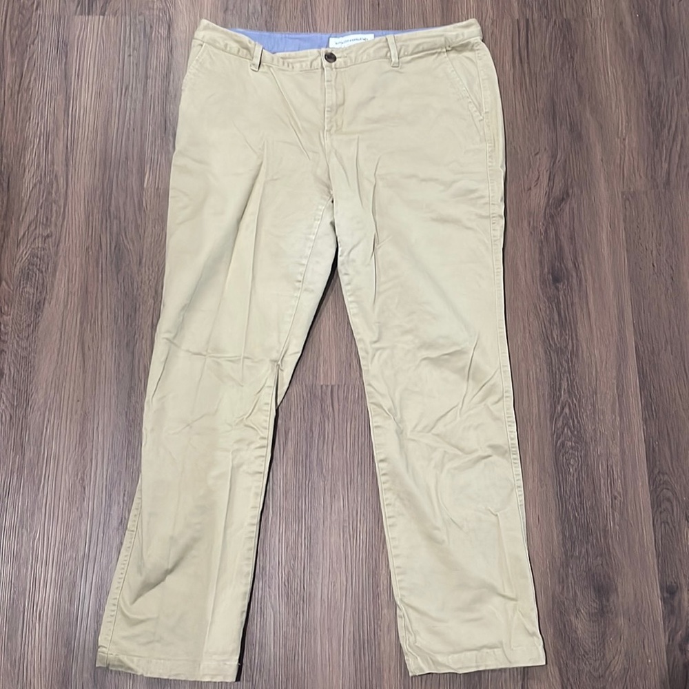 Amazon Essentials Women's Straight-Fit Stretch Twill Chino Pant beige size 12